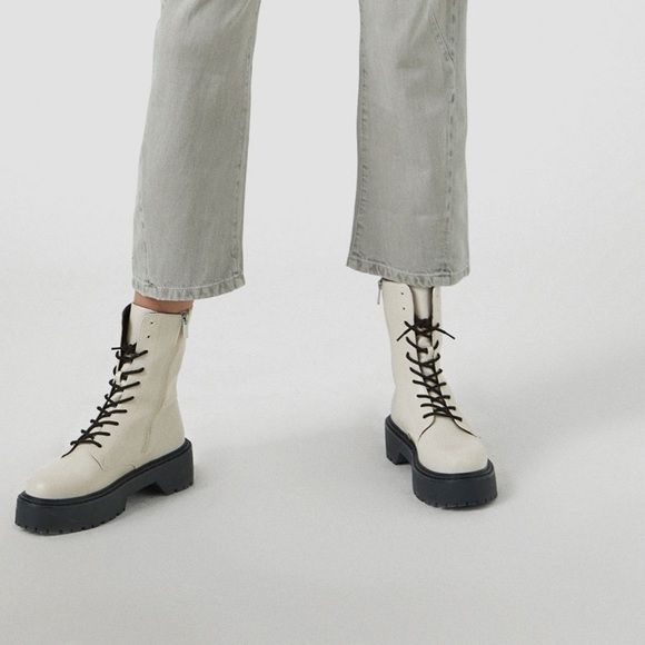 NWT. Pull&Bear White Ankle Boots with Chunky Sole. Size 6. - Picture 3 of 8